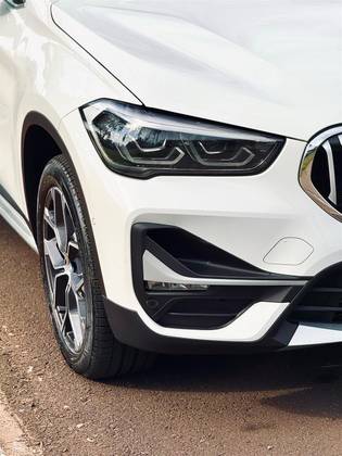 BMW X1 2.0 16V TURBO ACTIVEFLEX SDRIVE20I X-LINE 4P AUTOMÁTICO BMW X1 2.0 16V TURBO ACTIVEFLEX SDRIVE20I X-LINE 4P AUTOMÁTICO
